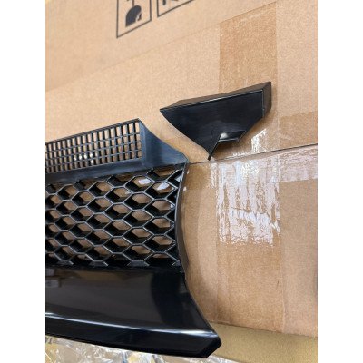 Grill Volkswagen Golf IV Black DAMAGED