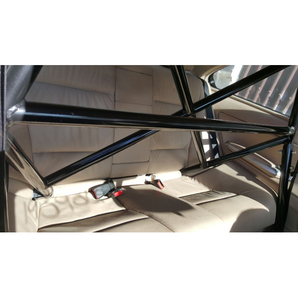 Bolt-in Half Roll Cage BMW 3 E46 Coupe V2 Red