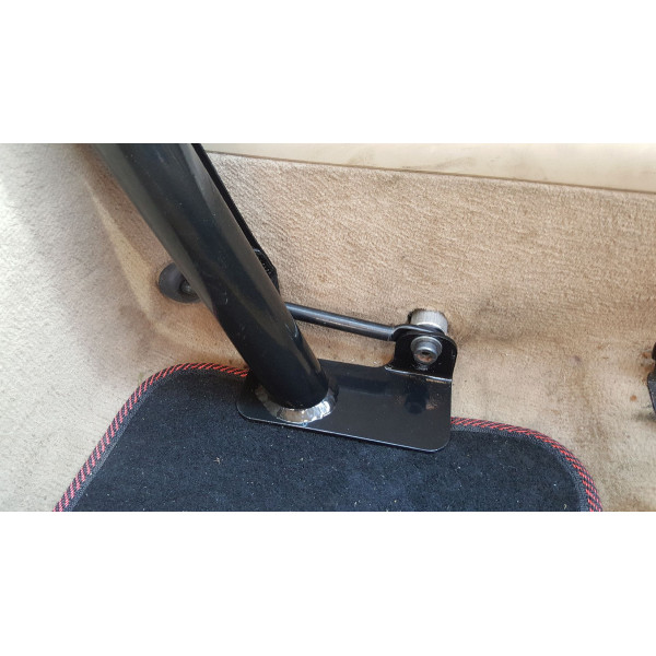 Bolt-in Half Roll Cage BMW 3 E46 Coupe V2 Red
