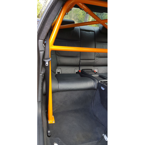 Bolt-in Half Roll Cage BMW 3 E92 M3 Coupe Red