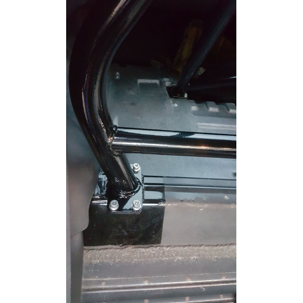 Bolt-in Half Roll Cage Chevrolet Corvette C5 Black